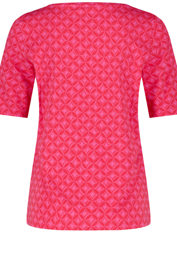 Футболка с геометричным принтом