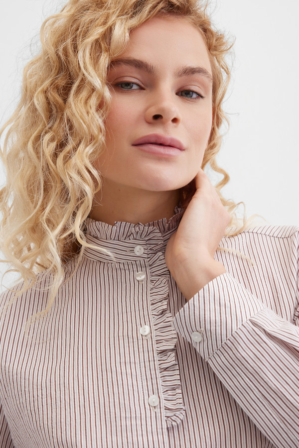 Блузка в полоску