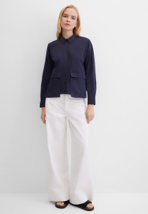 Рубашка с накладными карманами