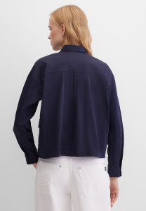 Рубашка с накладными карманами