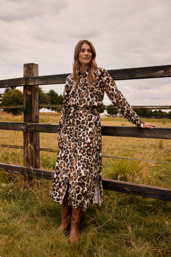 Платье- рубашка макси