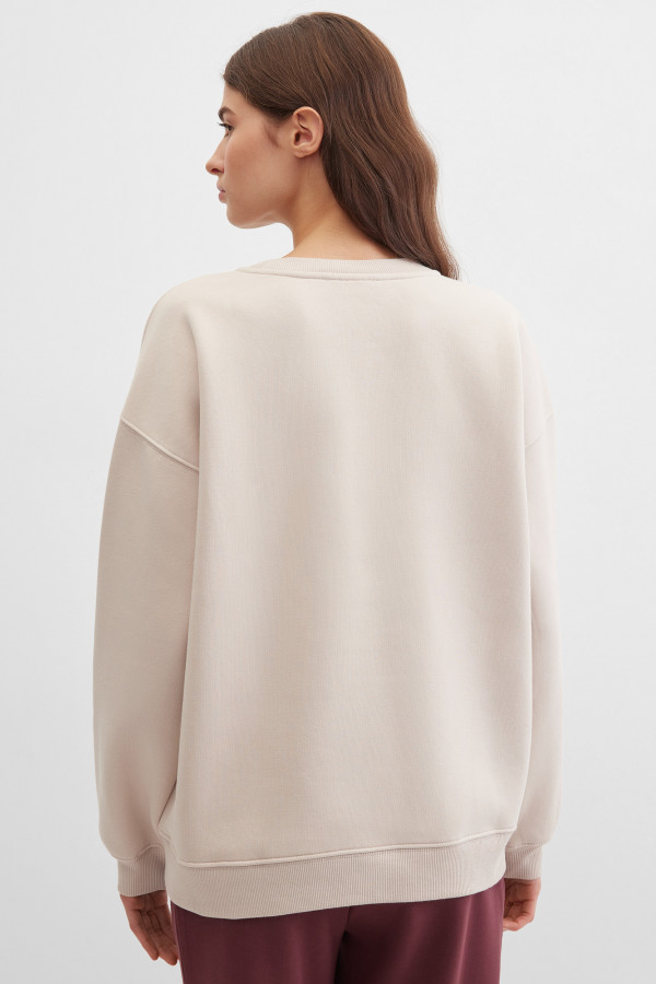 Свитшот широкого кроя