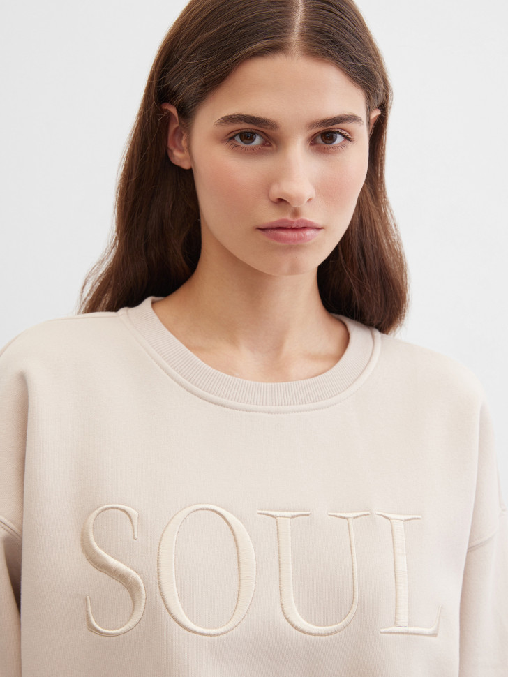 Свитшот широкого кроя