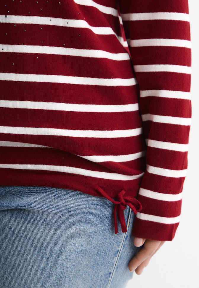 Джемпер в полоску