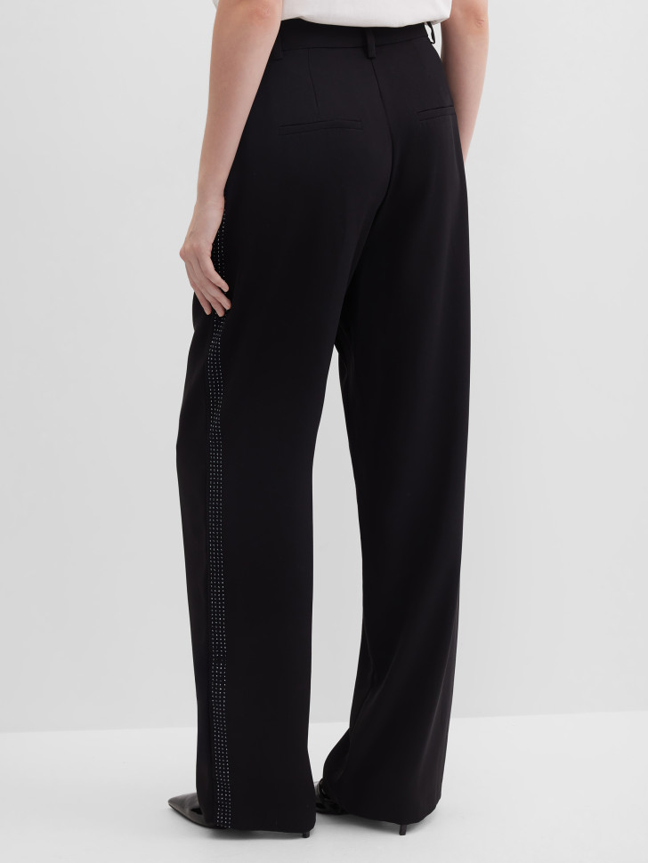 Брюки широкого кроя