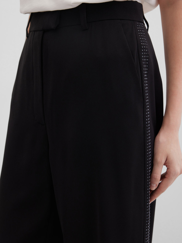 Брюки широкого кроя