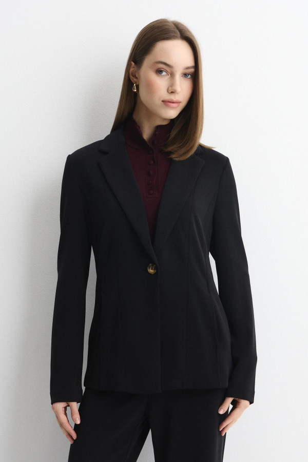 Жакет приталенный однобортный