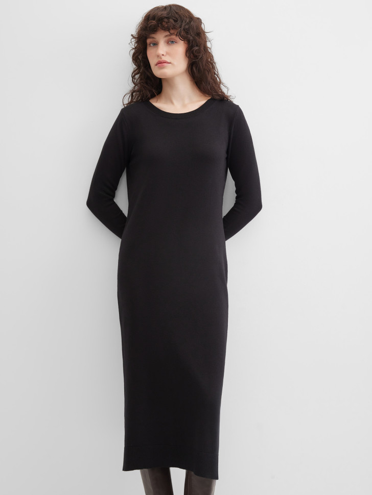 Платье миди трикотажное