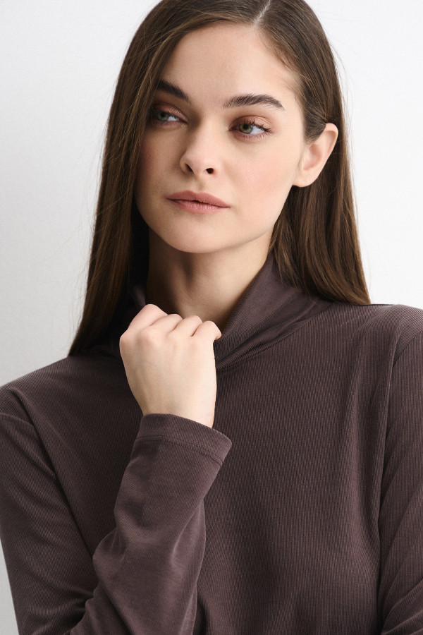 Водолазка базовая в рубчик