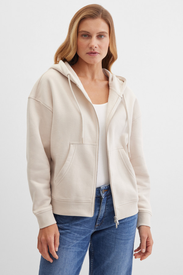 Толстовка с капюшоном