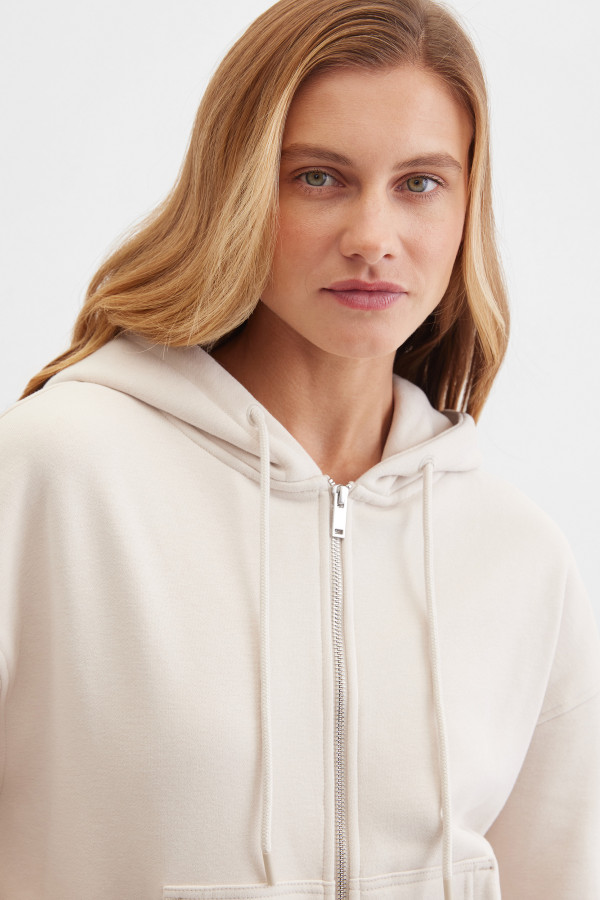 Толстовка с капюшоном