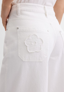 Джинсы широкие