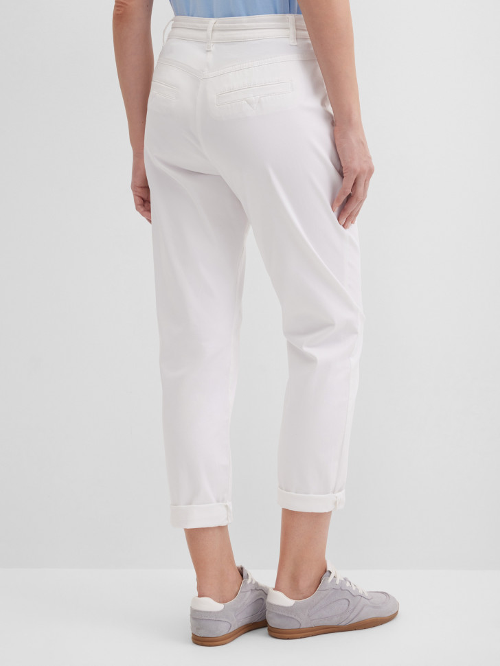 Брюки чинос зауженные