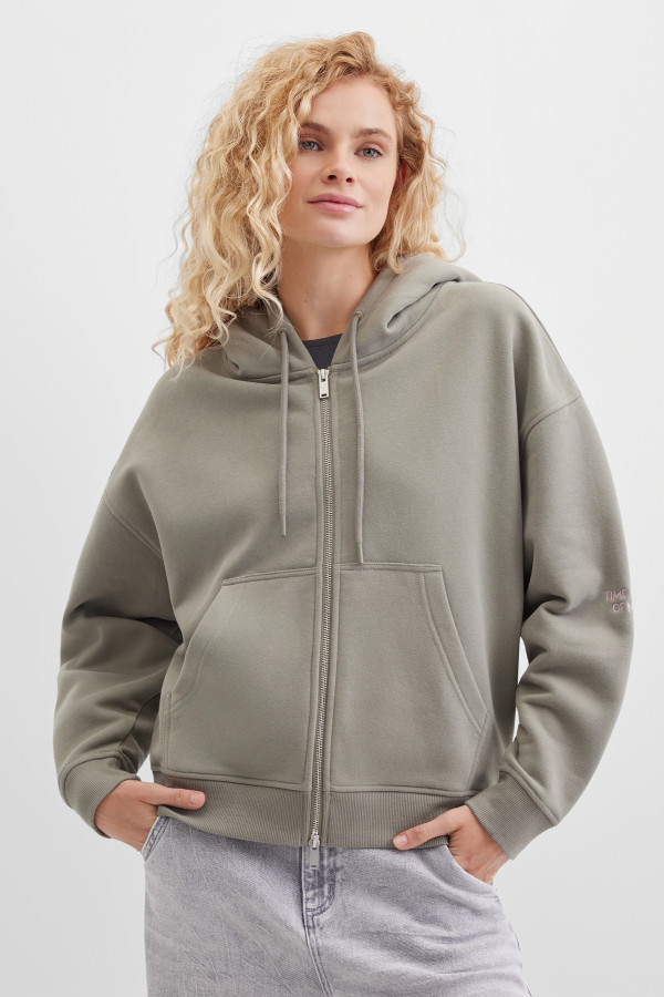 Толстовка с капюшоном