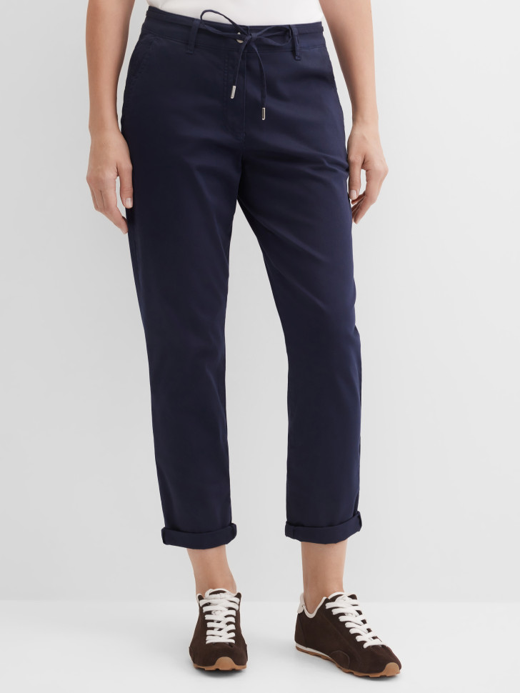 Брюки чинос зауженные