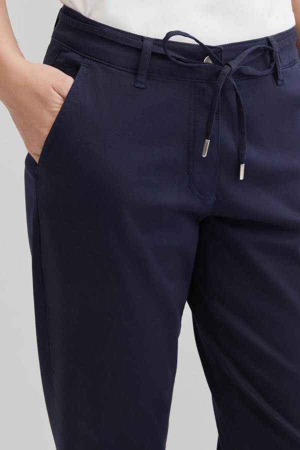 Брюки чинос зауженные