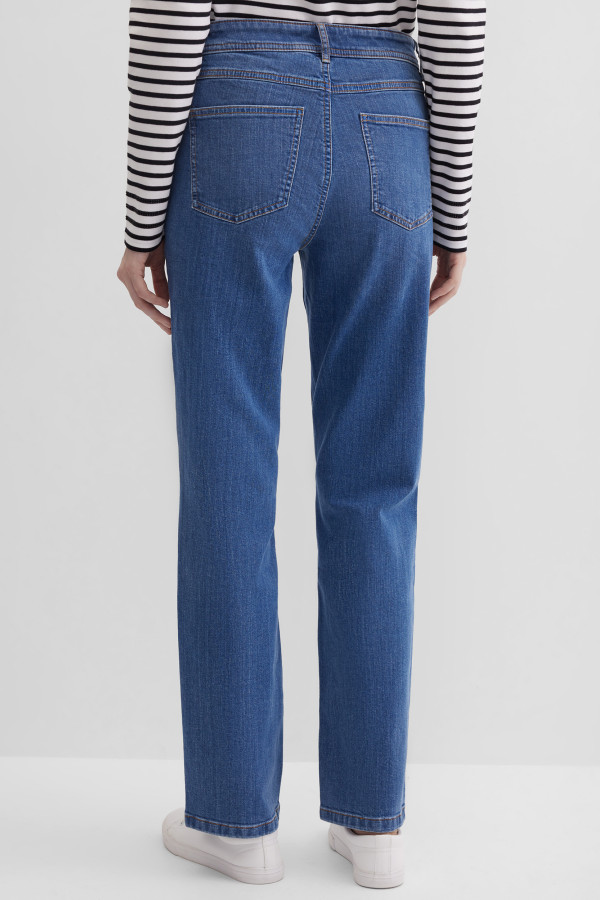 Джинсы прямого кроя