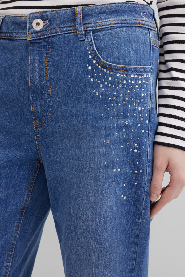 Джинсы прямого кроя