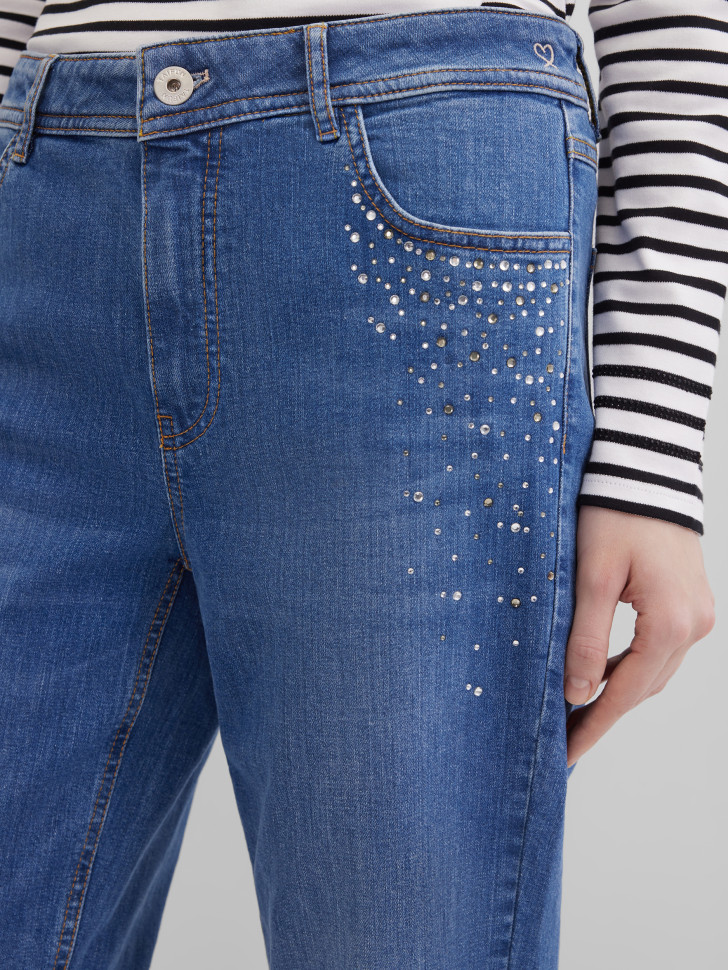 Джинсы прямого кроя