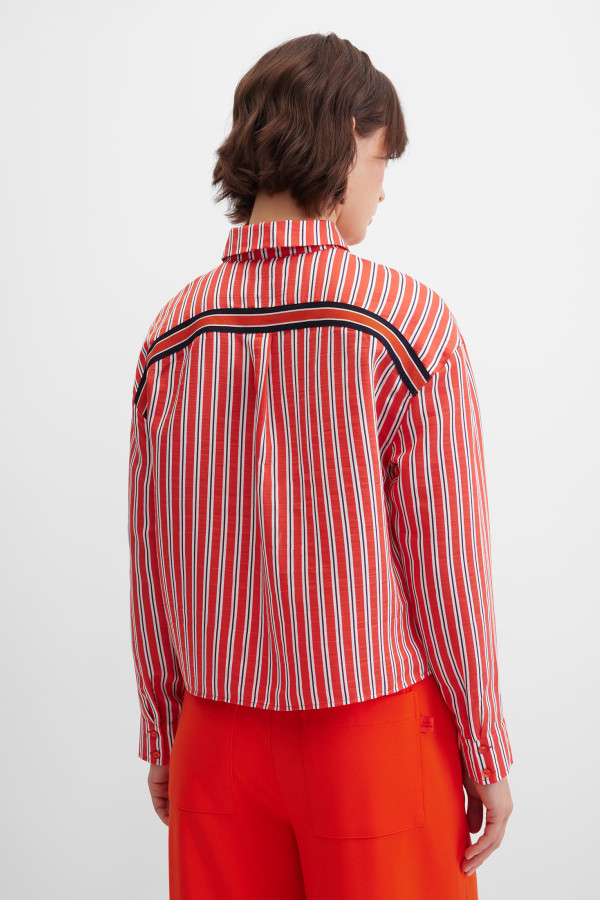 Блузка с длинным рукавом