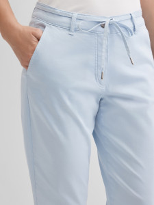 Брюки чинос