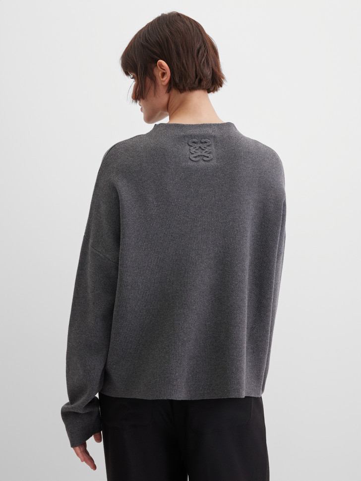 Джемпер со спущенным рукавом