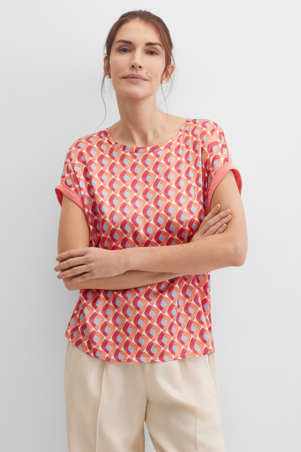 Блузка-топ с коротким рукавом