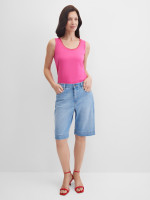 Шорты-бермуды с эффектом потертости