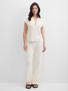 Джемпер с V-вырезом с коротким рукавом