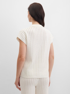 Джемпер с V-вырезом с коротким рукавом