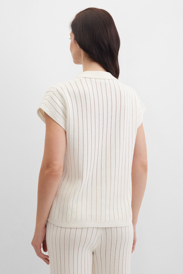 Джемпер с V-вырезом с коротким рукавом