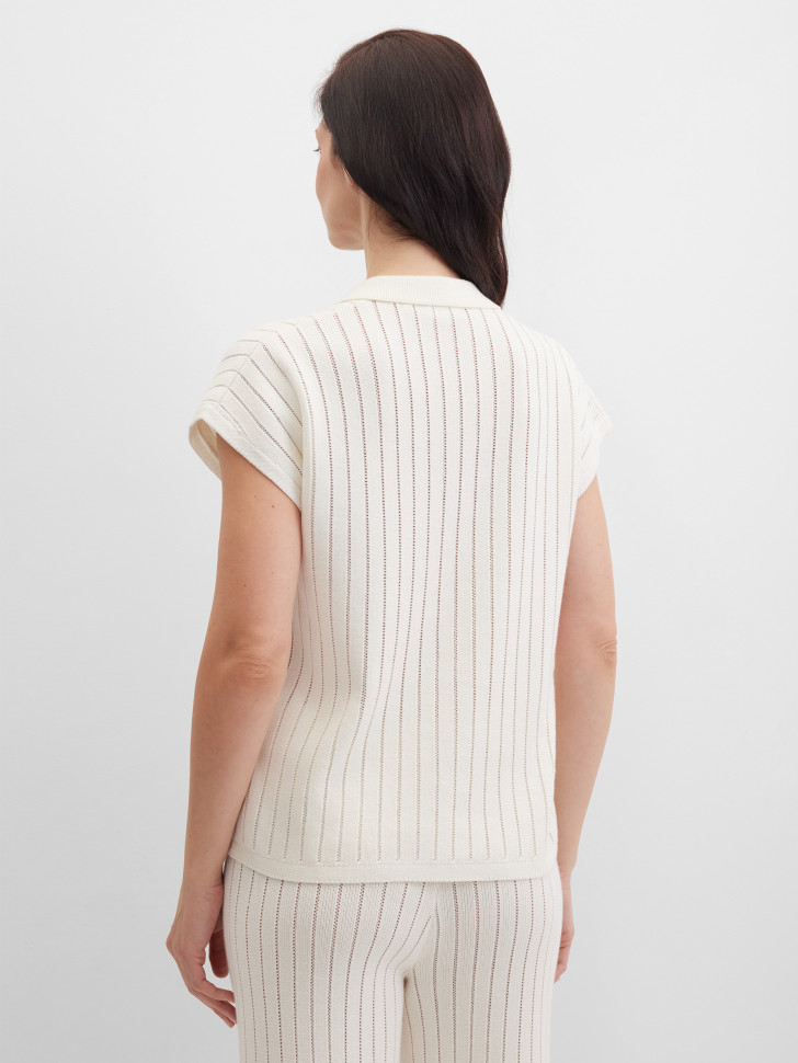 Джемпер с V-вырезом с коротким рукавом