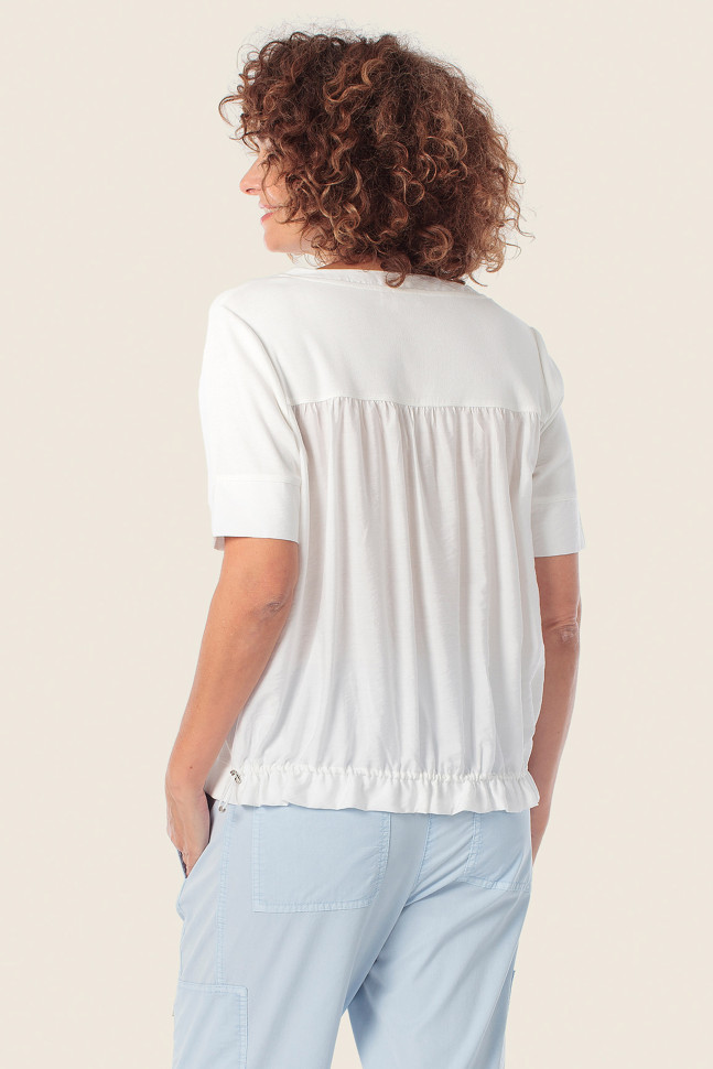 Футболка с фактурной спинкой