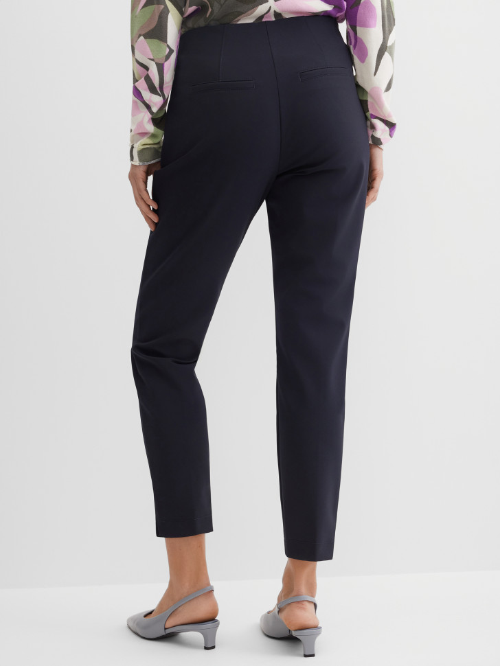 Брюки из эластичного материала