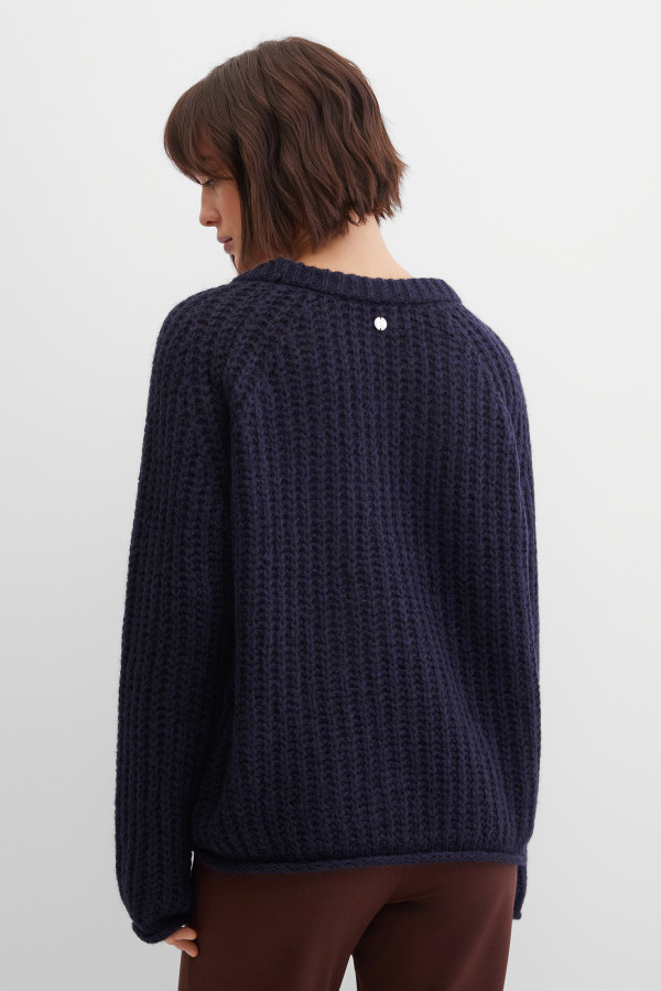 Джемпер прямого кроя