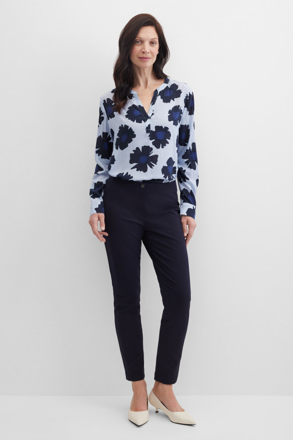 Брюки зауженные укороченные на резинке