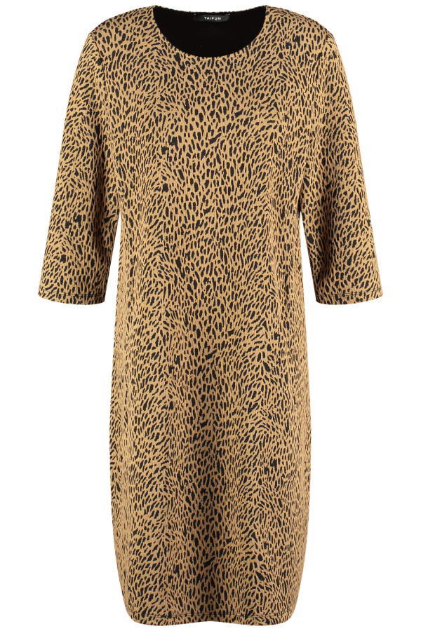 Платье прямого силуэта