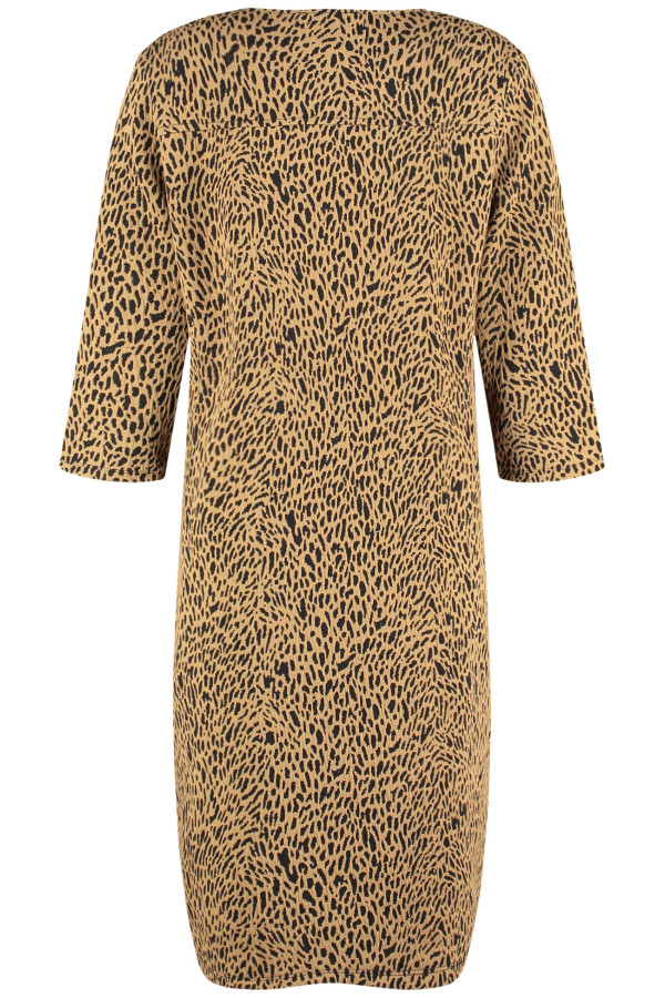 Платье прямого силуэта