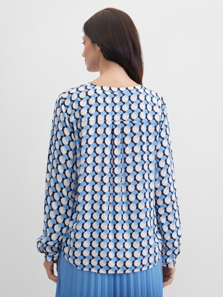 Блузка из вискозы