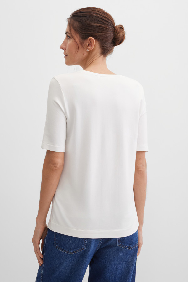 Футболка с декором