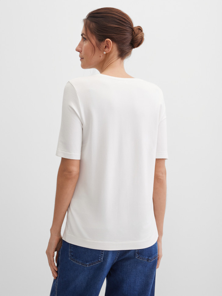 Футболка с декором