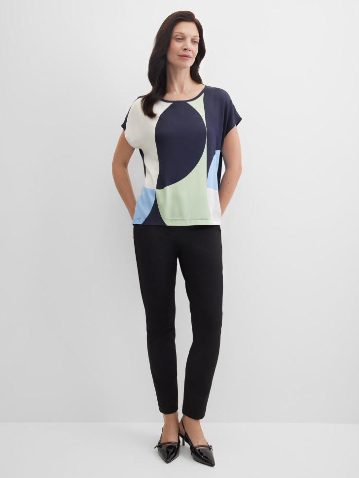 Брюки зауженные укороченные на резинке