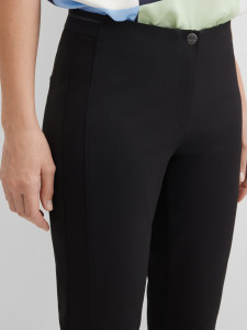 Брюки зауженные укороченные на резинке