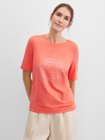 Футболка с декором