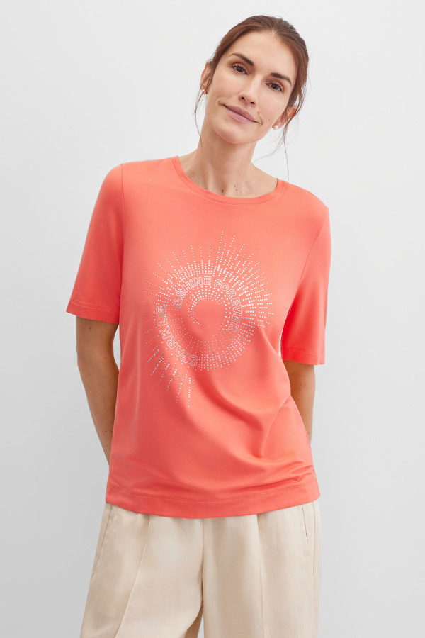 Футболка с декором