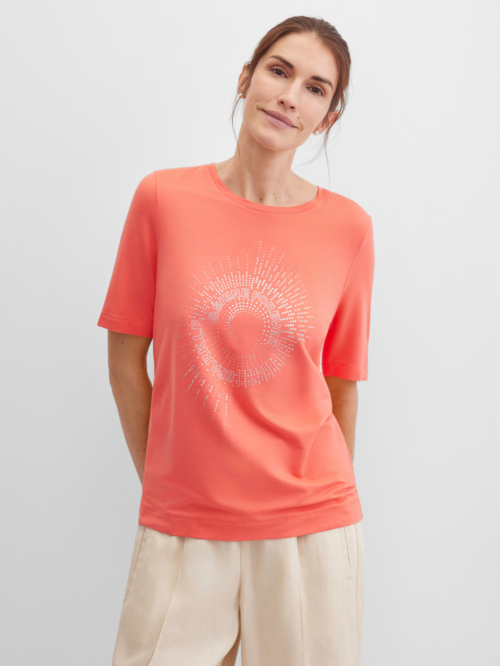 Футболка с декором