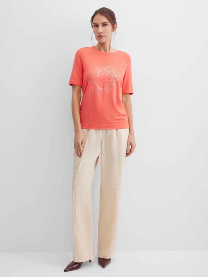 Футболка с декором