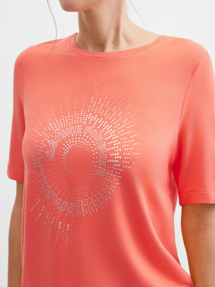 Футболка с декором
