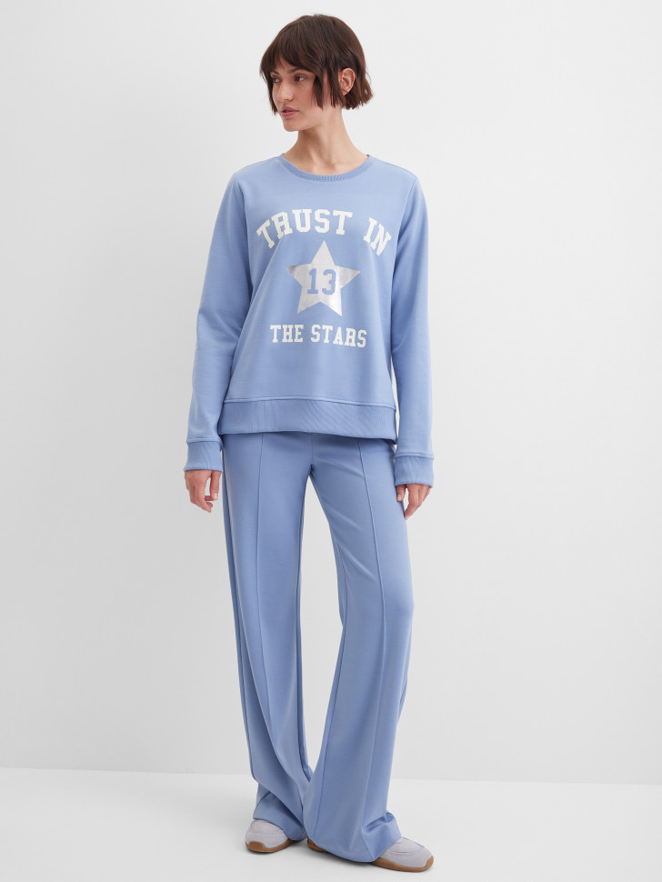 Свитшот свободного кроя