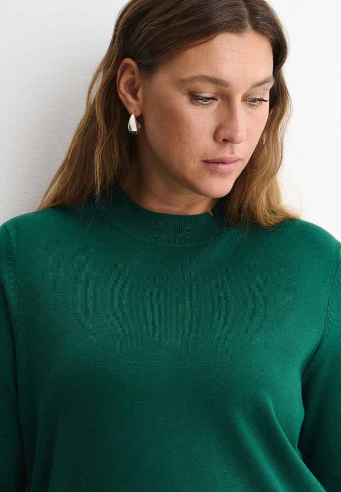 Джемпер с воротником